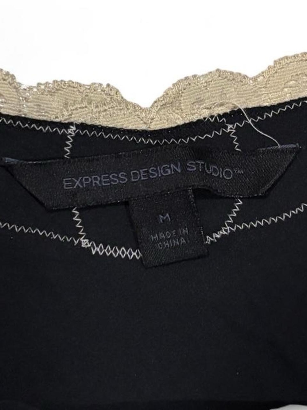 Vintage Express stretch silk cami top with beige lace trim going out top - Picture 2 of 2